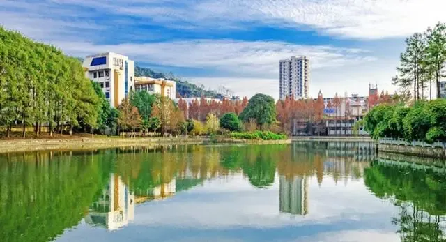 吉首大学专升本学校风景